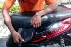 Uang Tunai Rp 10 Juta dan Emas 4 Mayam Raib di Bawah Jok Motor