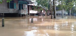 Banjir Kiriman Genangi Wilayah Jujuhan Ilir, Akses Jalan Putus