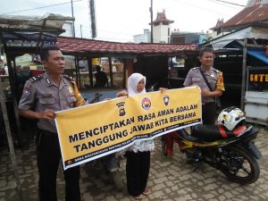 Peduli Sitkamtibmas, Polisi Sambangi Warung Nasi