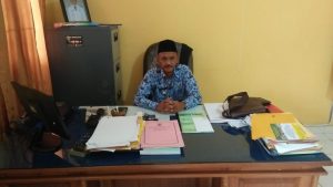 Camat Pantau Kinerja Staf Melalui CCTV