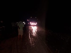 Tanah Berserakan, Jalan Lintas Sumatera Macet 5 Km
