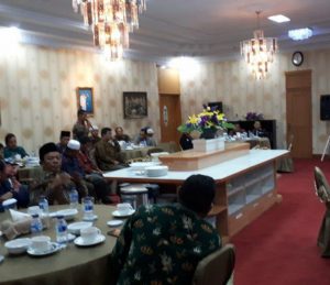 Bupati Rapat Tertutup dengan Para Rio
