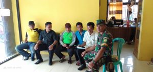 Babinsa Koramil 416-07/RB, Gelar Komsos di Kantor Desa
