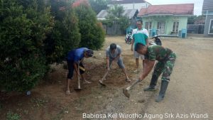 Babinsa Koramil 416-07/RB, Ajak Warga Jaga Kebersihan & Makmurkan Masjid