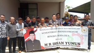 Hadir Dalam Penyerahan Bantuan IKM. Ihsan Yunus Sebut IKM Siap Jadi Tulang Punggung Ekonomi Jambi