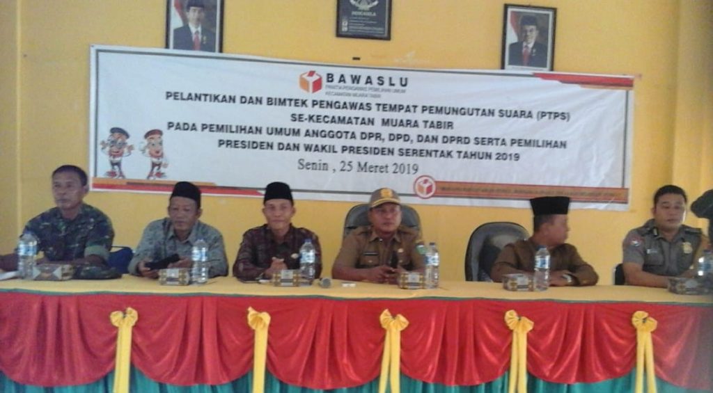 Danpos Koramil 03/Sungai Bengkal Hadiri Pelantikan Pangawas TPS Muara Tabir