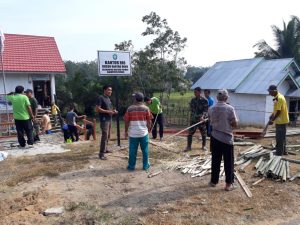 Babinsa Koptu Zahrudin, Gotong Royong Bersama Warga