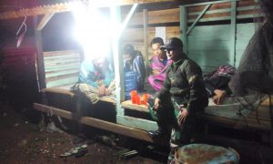 Babinsa Koramil 06/Muara Bungo, Gelar Komsos di Pos Kamling