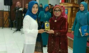 Bupati Adirozal Hadiri Pelantikan Ketua TP PKK dan Dekranasda Kab Kerinci