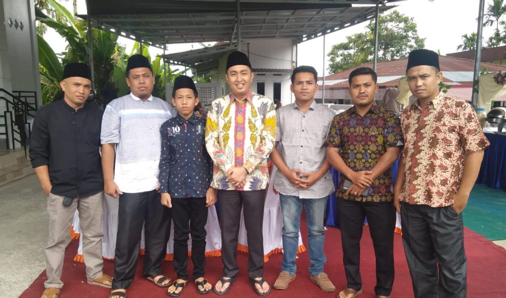 Momen Lebaran Fikar Terima Berbagai Kalangan di Kediamannya