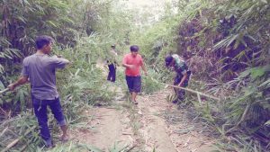 Jelang MTQ Tingkat Kecamatan, Babinsa Koramil 01/Rantau Pandan Goro Bersama Warga