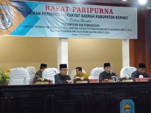 Bupati Kerinci Menghadiri Rapat Paripurna Penyampaian Pandangan Umum Fraksi