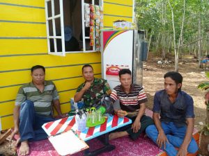 Pererat Suliturahmi, Babinsa Serda Zainal Gencar Gelar Komsos