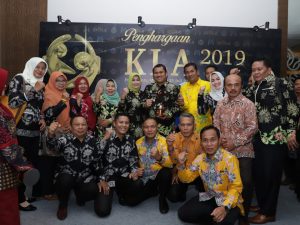 Bupati Bungo Terima Penghargaan KLA Dari Menteri PPPA RI