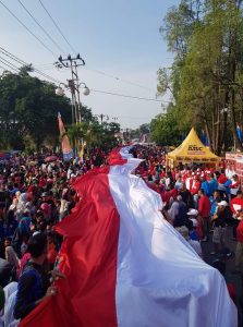 Ribuan Masyarakat Bungo, Antusias Kirab Merah Putih Sepanjang 1000 Meter