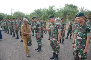 Wabup Tebo, Resmi Lepas Satgas Pamtas Prajurit Kompi Senapan B