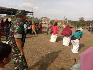 Babinsa Koramil 03/Sungai Bengkal Adakan Perlombaan Dalam Rangka HUT RI