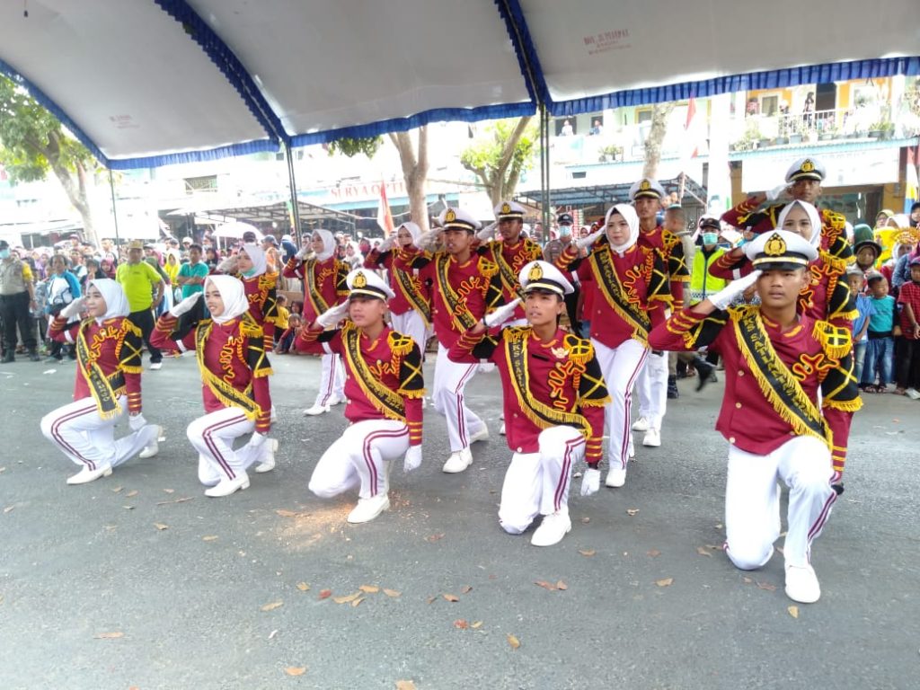 SMAN 3 Bungo Tampil Memukau Saat Pawai Pembangunan