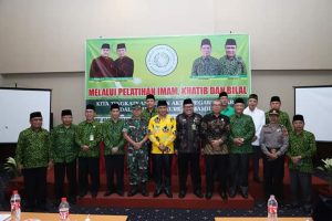 Wabup Apri, Buka Pelatihan Imam, Khatib dan Bilal se-Kabupaten Bungo