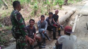 Babinsa Koramil 03/Sungai Bengkal Gelar Komsos Bahaya Narkoba