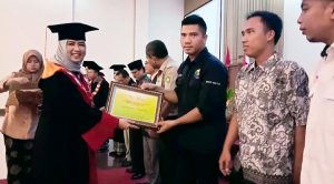 Mantap, SonnyTv Terima Penghargaan Fisip Awards 2019