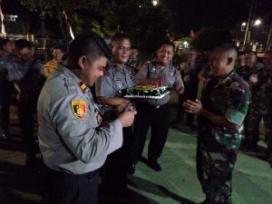 Tiga Kapolsek Kunjungi Koramil 416-07/RB, Ucapkan Selamat HUT TNI -74
