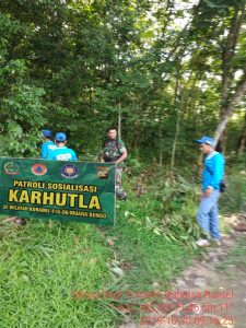 Babinsa Serda Yulianto Gelar Patroli Karhutla