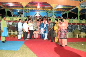 Sekda Tebo Tutup MTQ Ke XVIII, Juara Umum Tebo Tengah