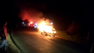 Satu Unit Mobil Milik Warga Bungo Terbakar di Jalan