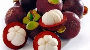 ” Buah Manggis Si Hitam yang Kaya Manfaat “