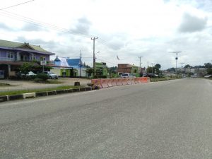 Sering Terjadi Kecelakaan, Median Jalan Didepan Dishub Ditutup