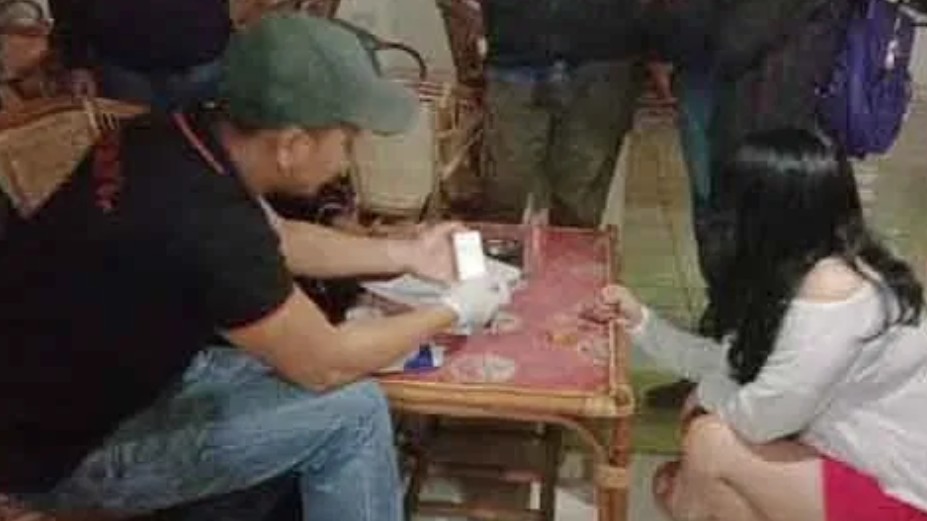 Lagi Asyik Karauke di Cefe, Tamu Konsumsi Narkoba
