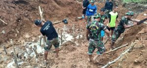 Satgas Bersama Warga Mulai Bangun Pondasi Box Culvert