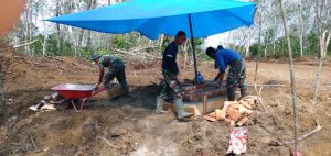 Satgas Mulai Membangun Tugu Prasasti TMMD Ke-107