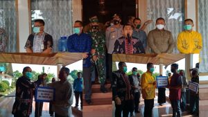 Rumah Warga Terbakar, Pemkab Bungo Serahkan Bantuan