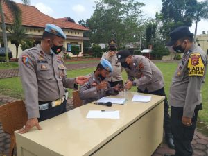 Puluhan Senpi Anggota Dicek Propam Polres Sarolangun