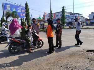 Bhabinkamtibmas Polsek Kota Bangko Berikan Himbauan Prokes Covid-19