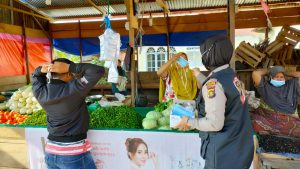 Puasa Pertama Tim Srikandi Kembali Beri Himbauan Prokes ke Masyarakat