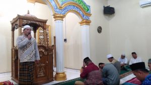Lewat Kultum, Kapolsek Pamenang Beri Pencerahan Vaksinasi