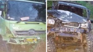 Taft ‘Cium’ Truk Hino, 4 Penumpang Luka-luka