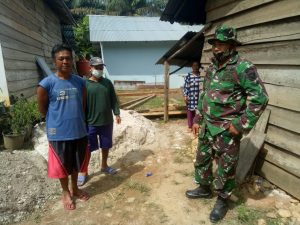 Anggota Pra TMMD, Tinjau Sasaran Bedah Rumah