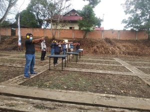 Ratusan Personil Polres Sarolangun Ikuti Latihan dan Ujian Menembak