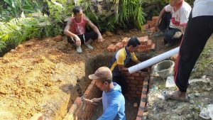 Peduli Kesehatan, TNI Manunggal Bangun MCK Posyandu