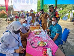 Pemdus Aktif Mensosialisasi, Warga Sepunggur Antusias Ikuti Vaksinasi