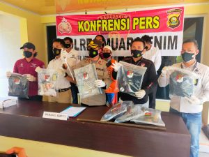 Keponakan Tusuk Paman Berkali-kali Hingga Tewas