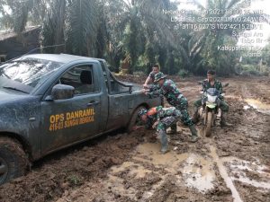 Begini Perjuangan Satgas, Menuju Lokasi TMMD ke-112 Kodim 0416 Bute