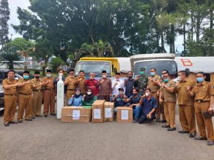 Bupati Adirozal Terima Bantuan CSR dari PT KMH