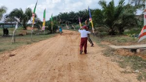 Begini Keceriaan Anak-anak di Lokasi TMMD Pulang dari Sekolah