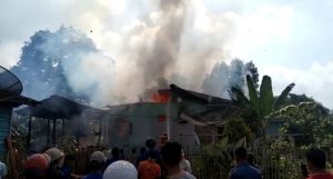 Pergi Kerja Rumah Nenek Watini Hangus Terbakar