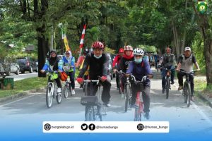 Sambut HUT Bungo ke- 56, Bupati Mashuri beserta Jajaran Gelar Sepeda Santai